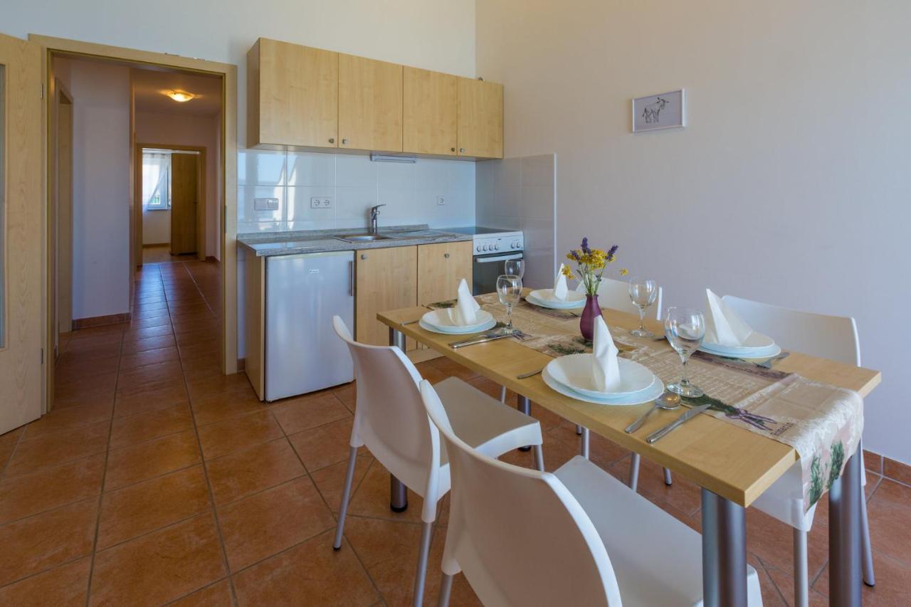 Dakovic Deni Apartamento Šilo Exterior foto