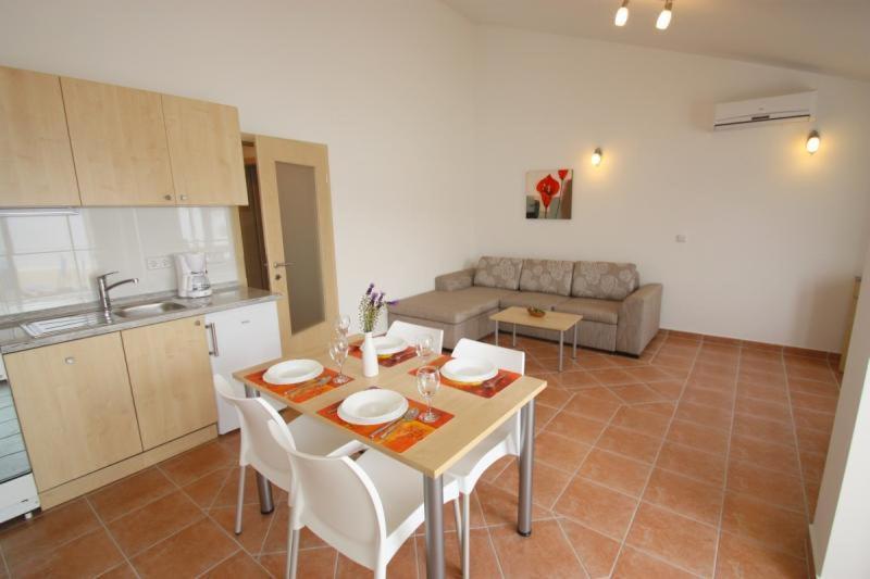 Dakovic Deni Apartamento Šilo Quarto foto